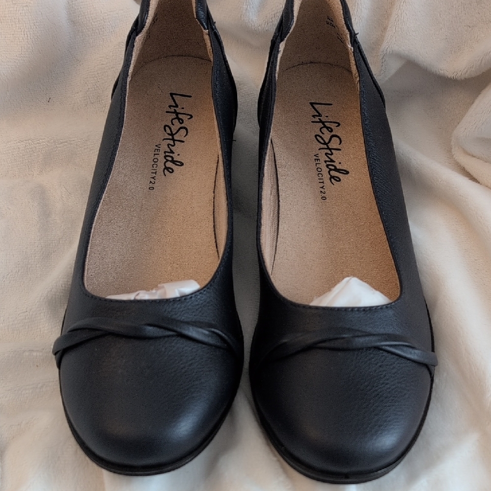 Life Stride Black Women's Slip-On Knot Ballet Flats
